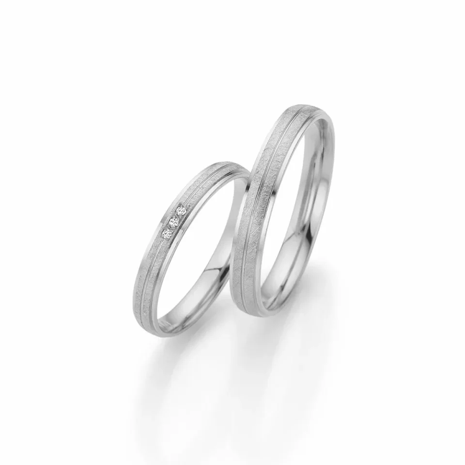 Alianzas de boda de platino con diamantes