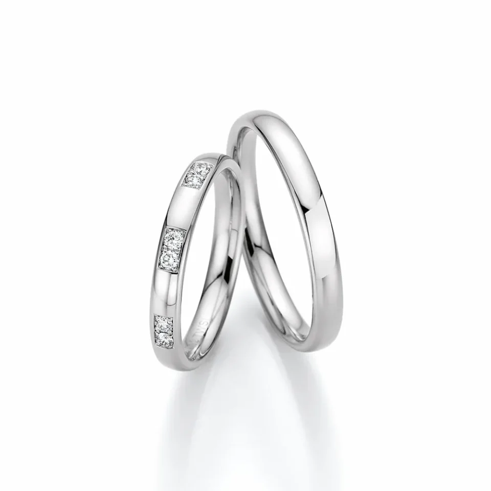 Alianzas de boda de platino con diamantes