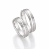 Alianzas de boda de plata con diamantes