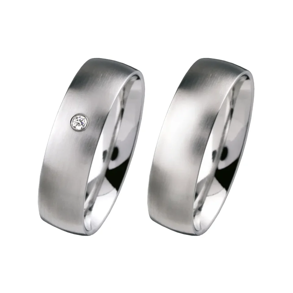 Alianzas de boda de acero con diamante