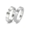 Alianzas de boda de acero con diamante