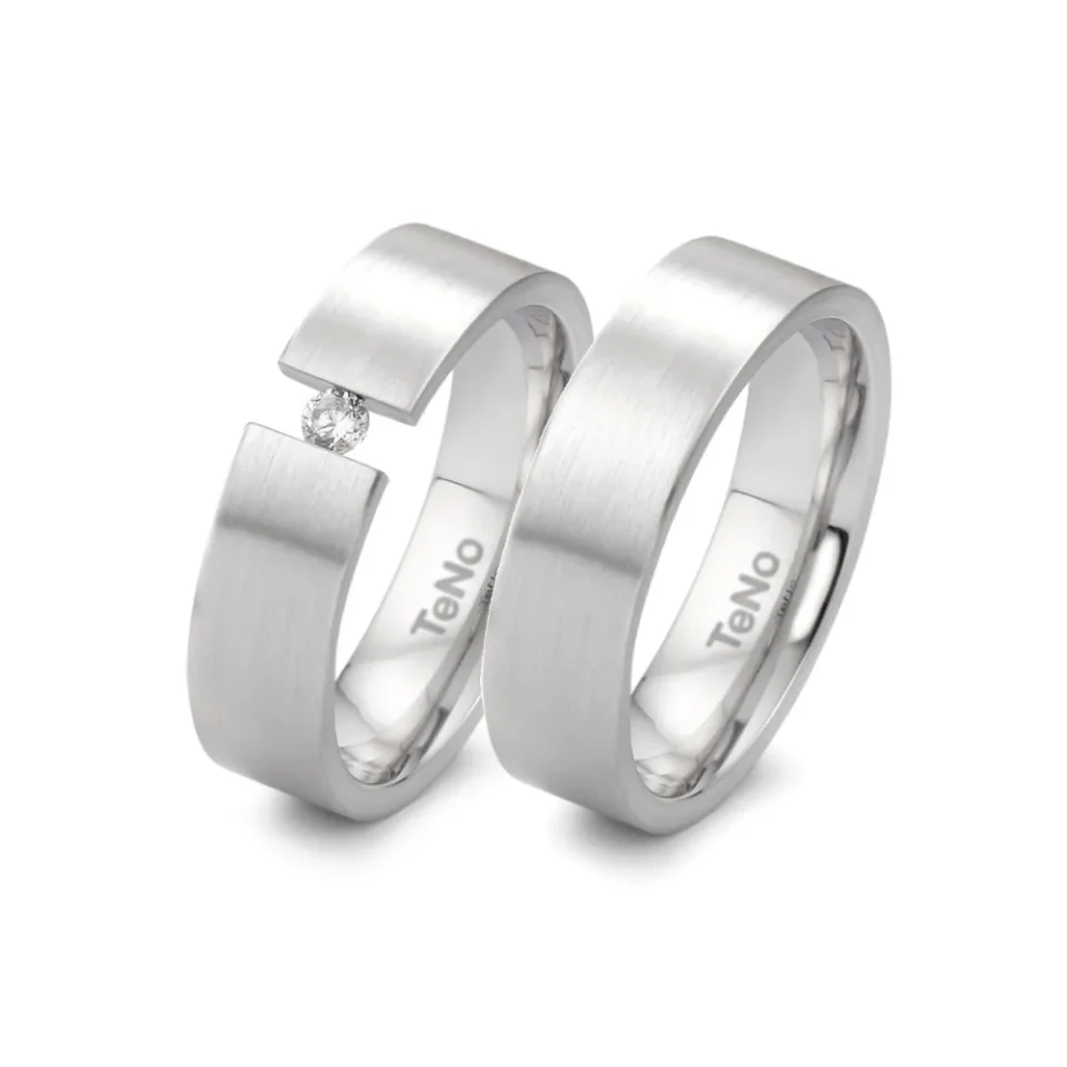 Alianzas de boda de acero con diamante