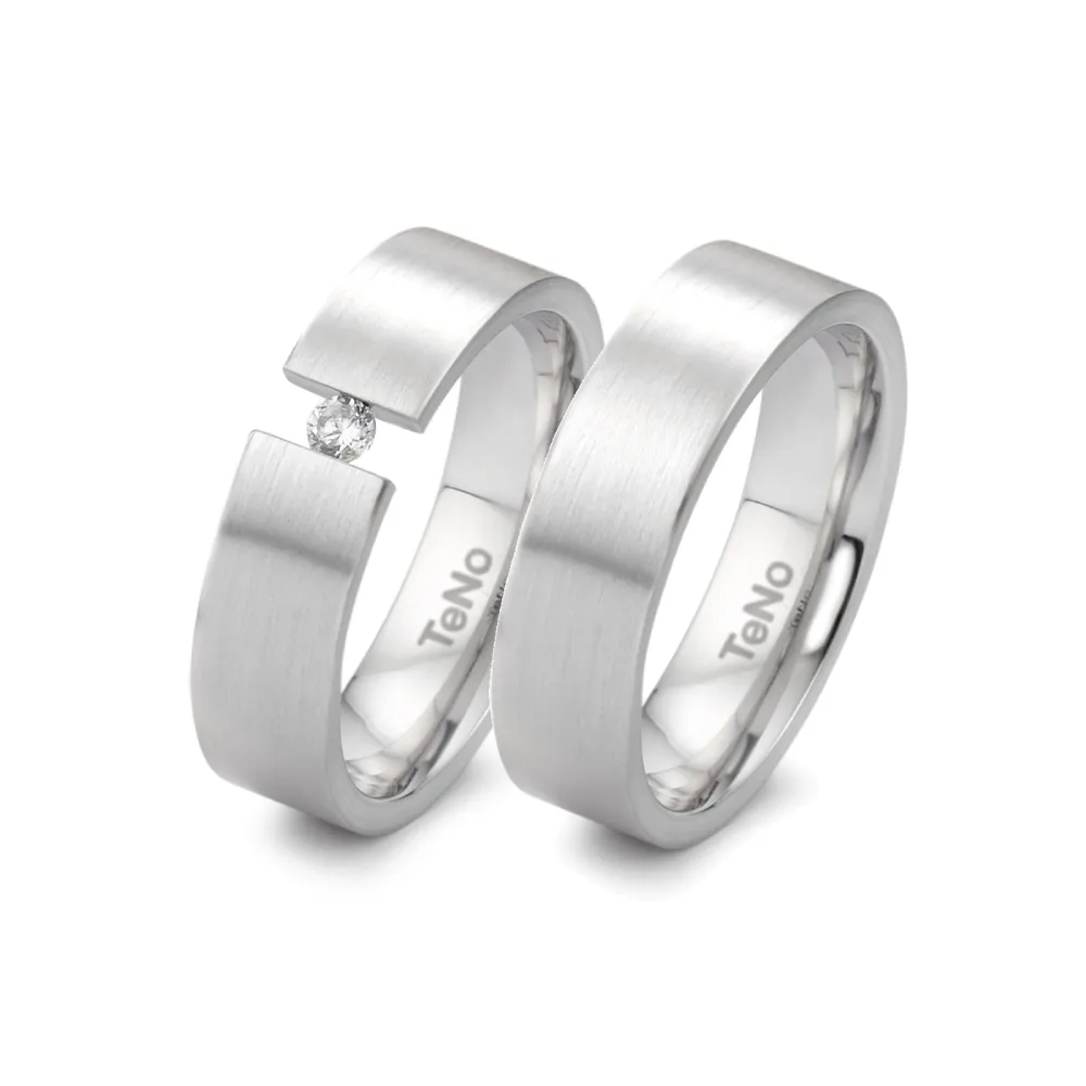 Alianzas de boda de acero con diamante