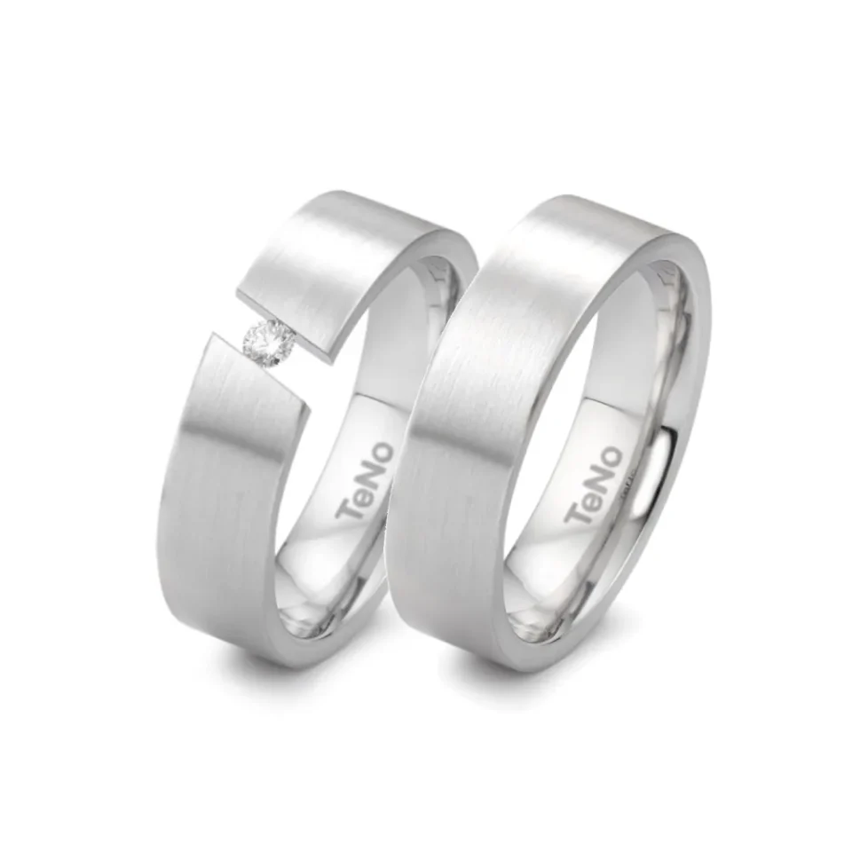 Alianzas de boda de acero con diamante