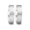 Alianzas de boda de acero con diamante