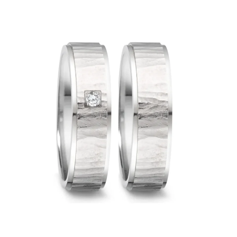Alianzas de boda de acero con diamante
