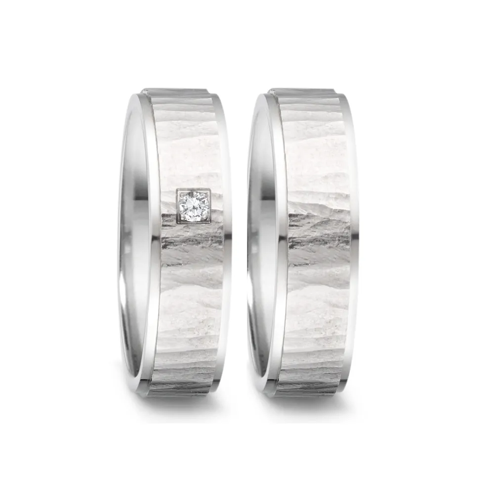 Alianzas de boda de acero con diamante