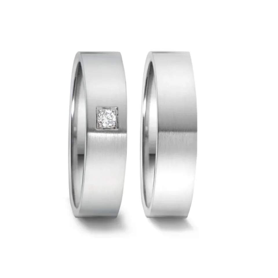 Alianzas de boda de acero con diamante