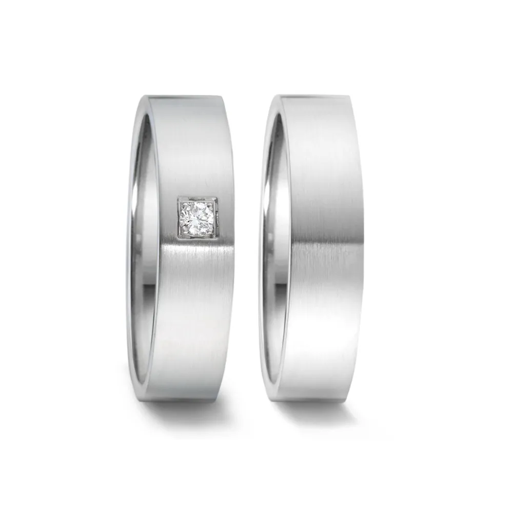 Alianzas de boda de acero con diamante