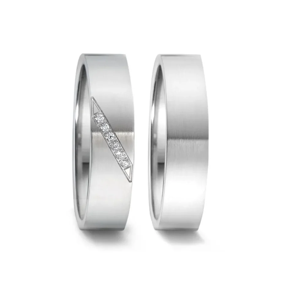 Alianzas de boda de acero con diamantes