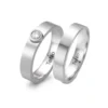 Alianzas de boda de acero con diamante