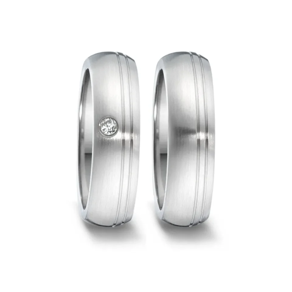 Alianzas de boda de acero con diamante