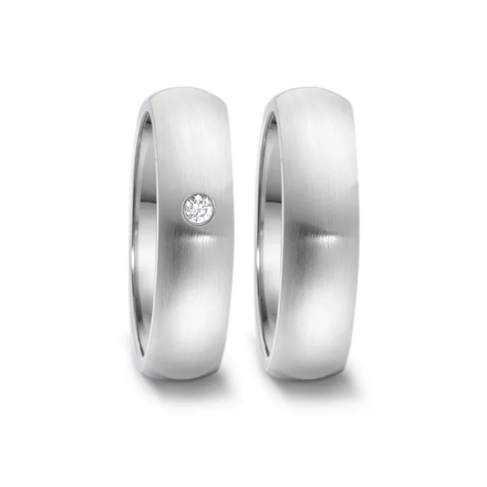 Alianzas de boda de acero con diamante