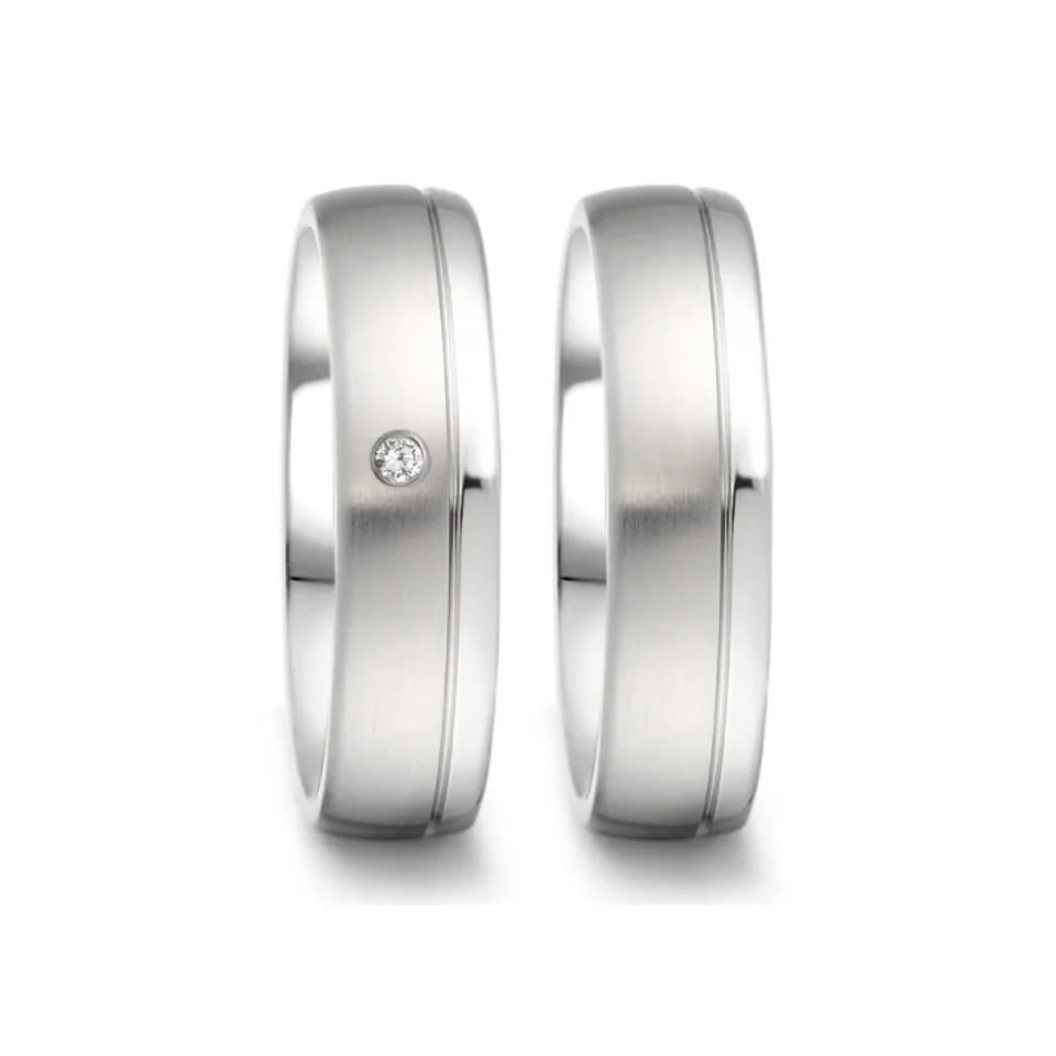 Alianzas de boda de acero con diamante