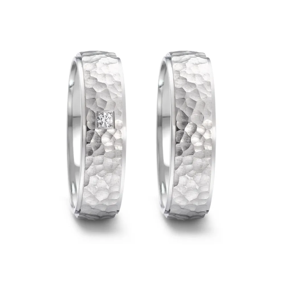 Alianzas de boda de acero con diamante