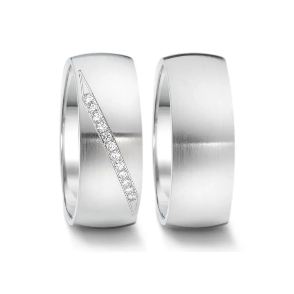 Alianzas de boda de acero con diamantes