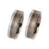 Alianzas de boda de titanio y platino con diamante