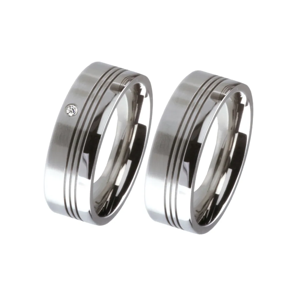Alianzas de boda de acero con diamante