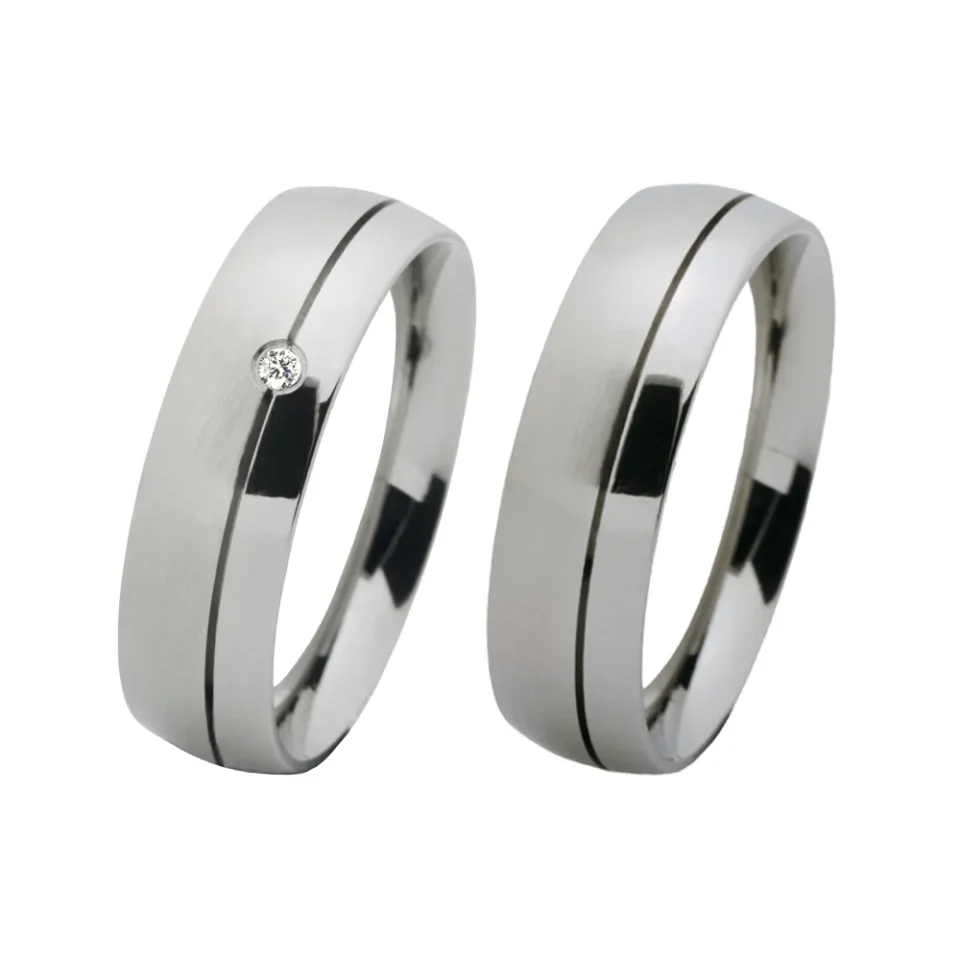 Alianzas de boda de acero con diamante