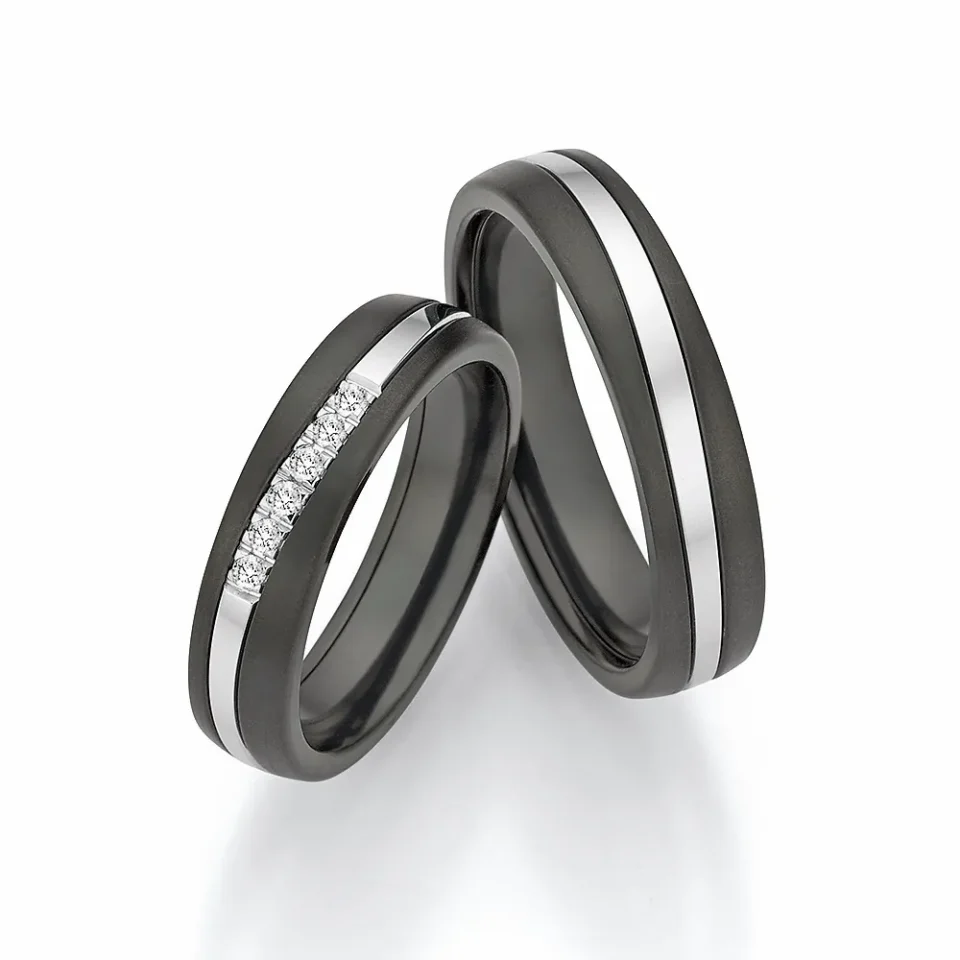 Alianzas de boda de zirconio y oro blanco con diamantes