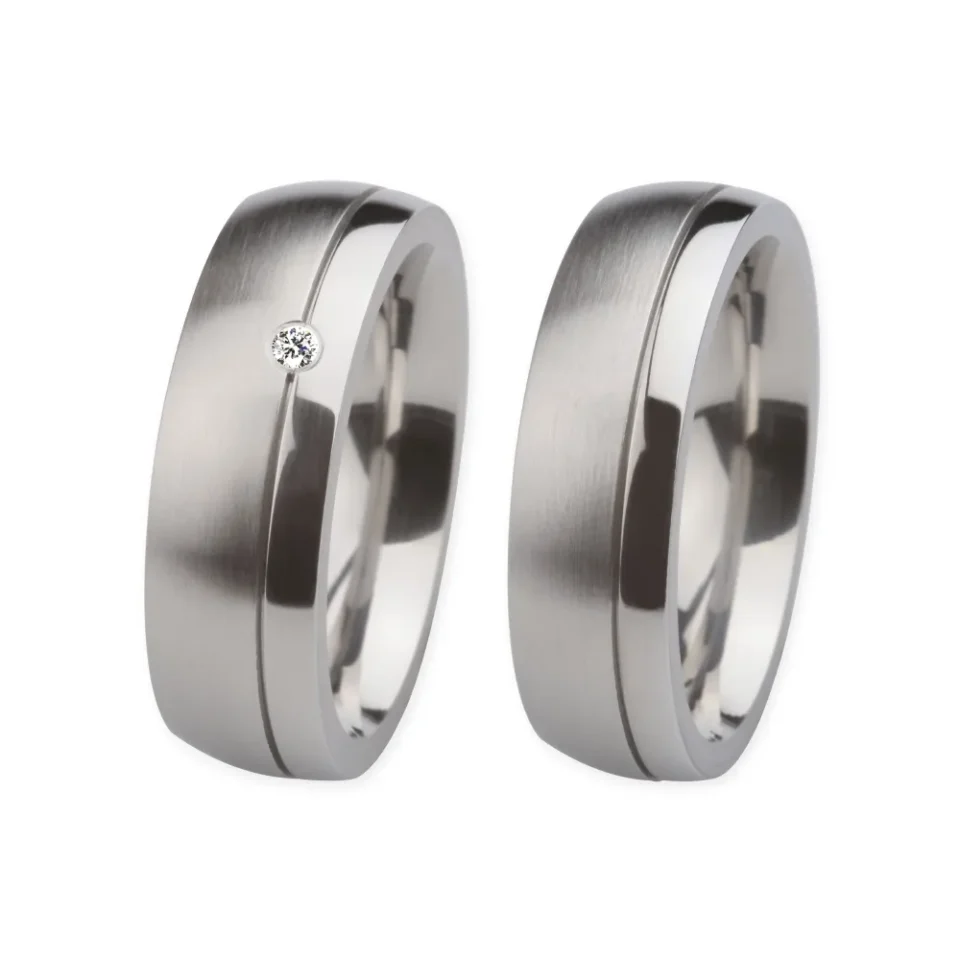 Alianzas de boda de acero con diamante