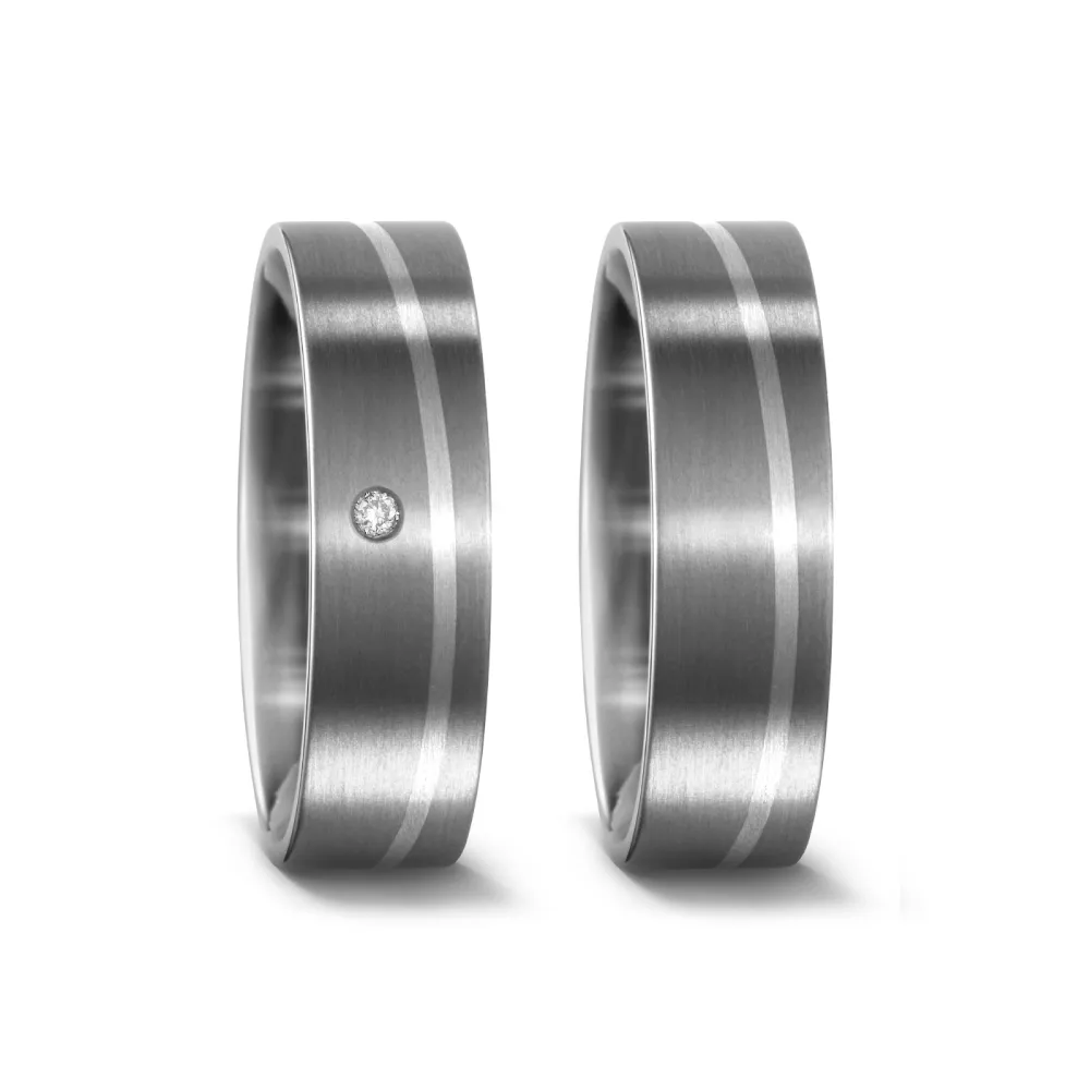 Alianzas de boda de titanio y platino con diamante