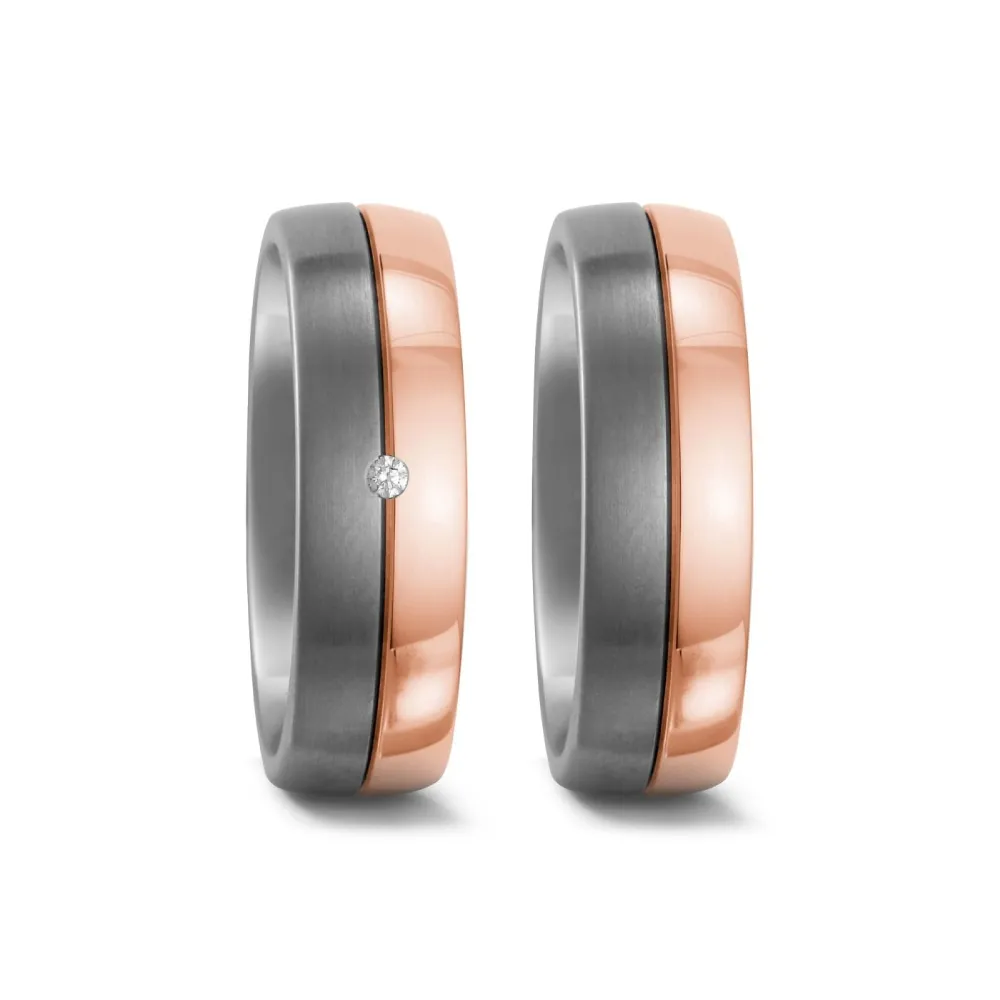 Alianzas de boda de titanio y oro rosado con diamante