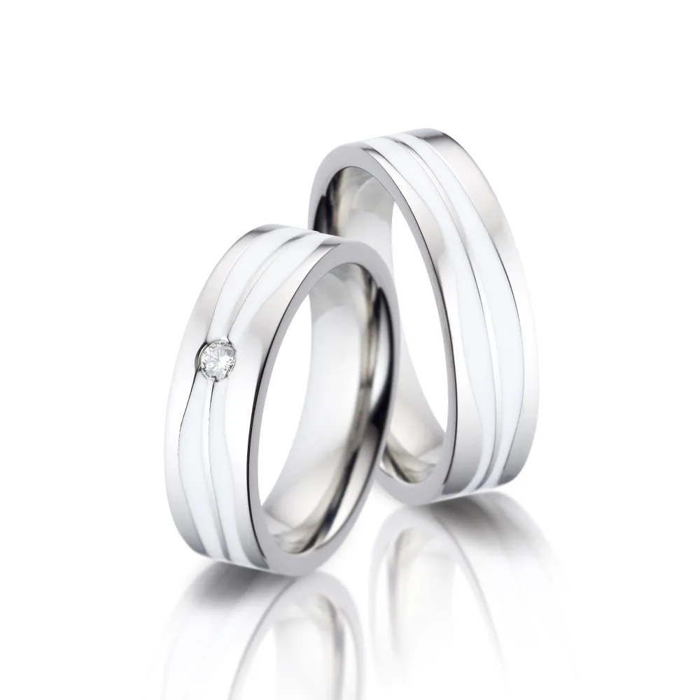 Alianzas de boda de titanio y cerámica con diamante