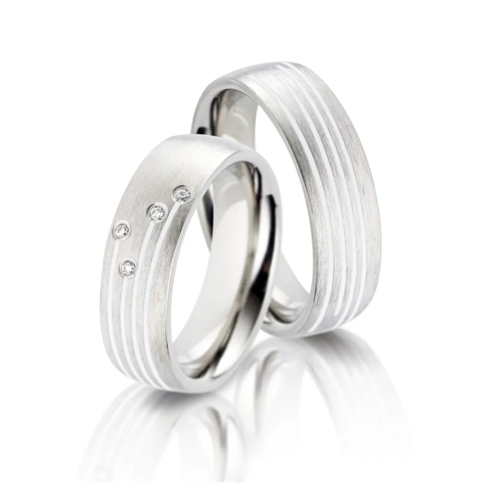 Alianzas de boda de titanio y cerámica con diamantes