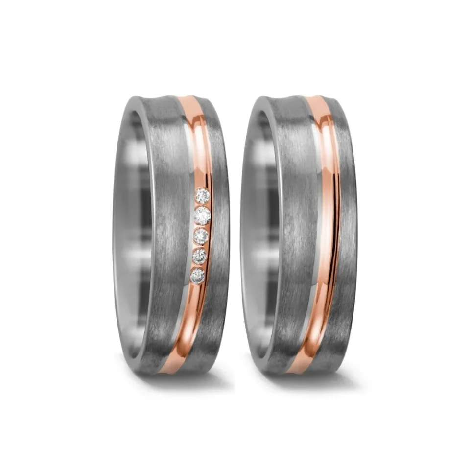 Alianzas de boda de titanio y oro rosado con diamantes