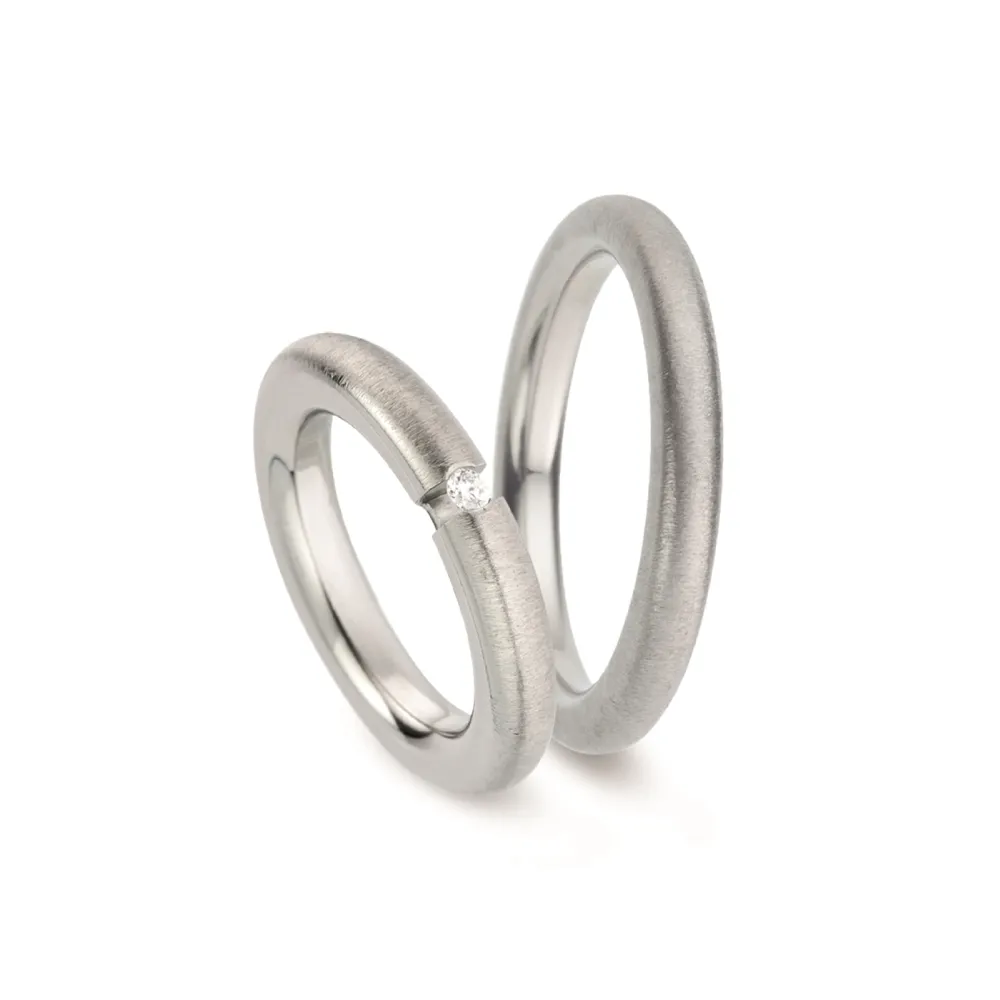 Alianzas de boda de titanio con diamante