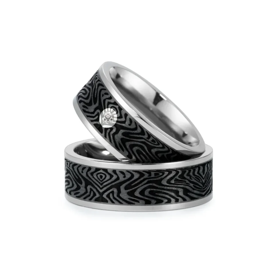 Alianzas de boda de titanio y carbono con diamante