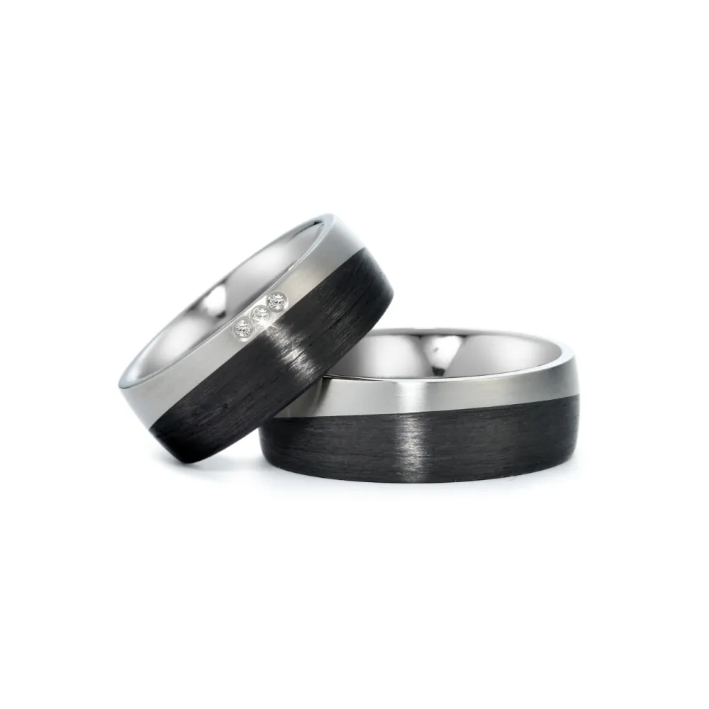 Alianzas de boda de titanio y carbono con diamantes