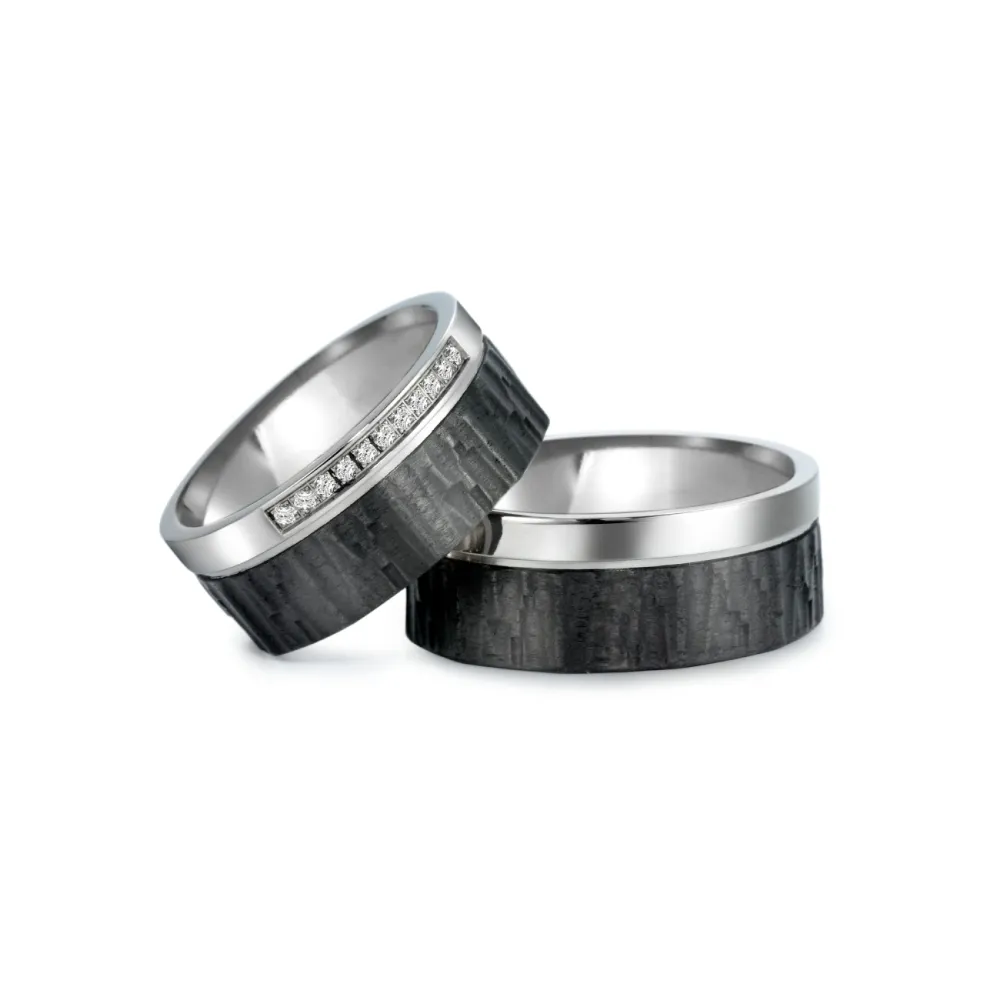 Alianzas de boda de titanio y carbono con diamantes
