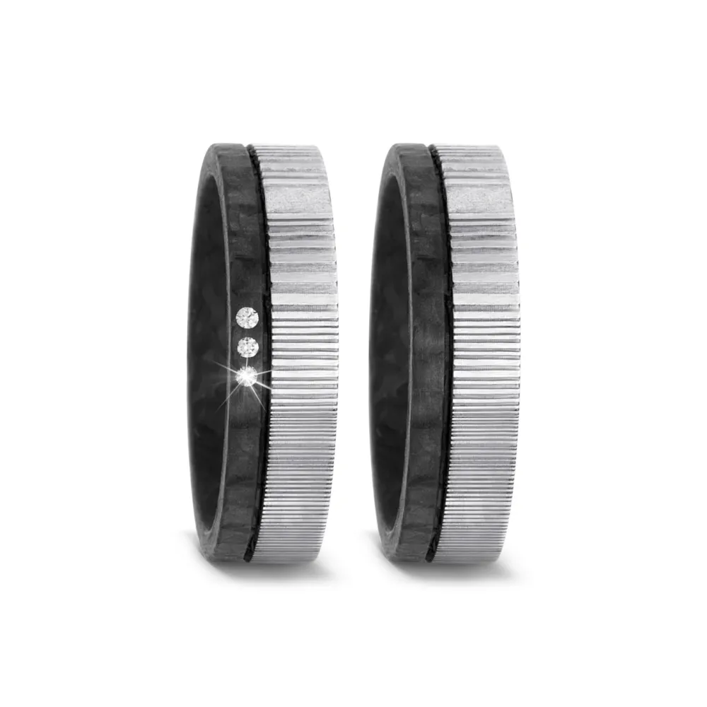 Alianzas de boda de carbono y acero con diamantes