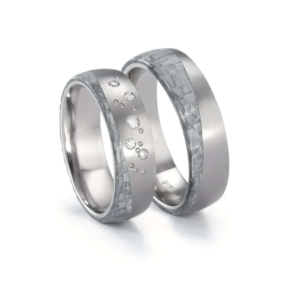 Alianzas de boda de titanio y carbono con diamantes
