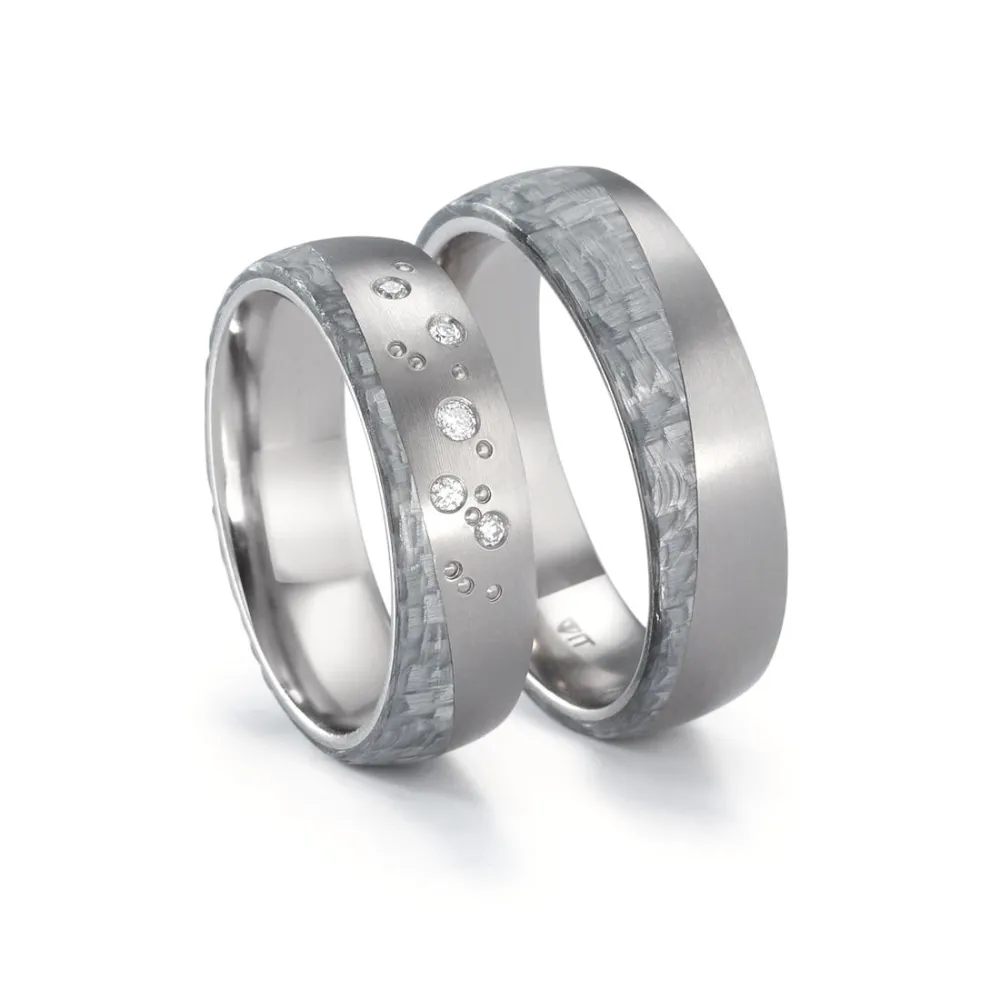 Alianzas de boda de titanio y carbono con diamantes