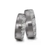 Alianzas de boda de tántalo y carbono con diamantes