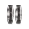 Alianzas de boda de tántalo y carbono con diamantes