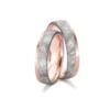 Alianzas de boda de carbono y oro rosado con diamante