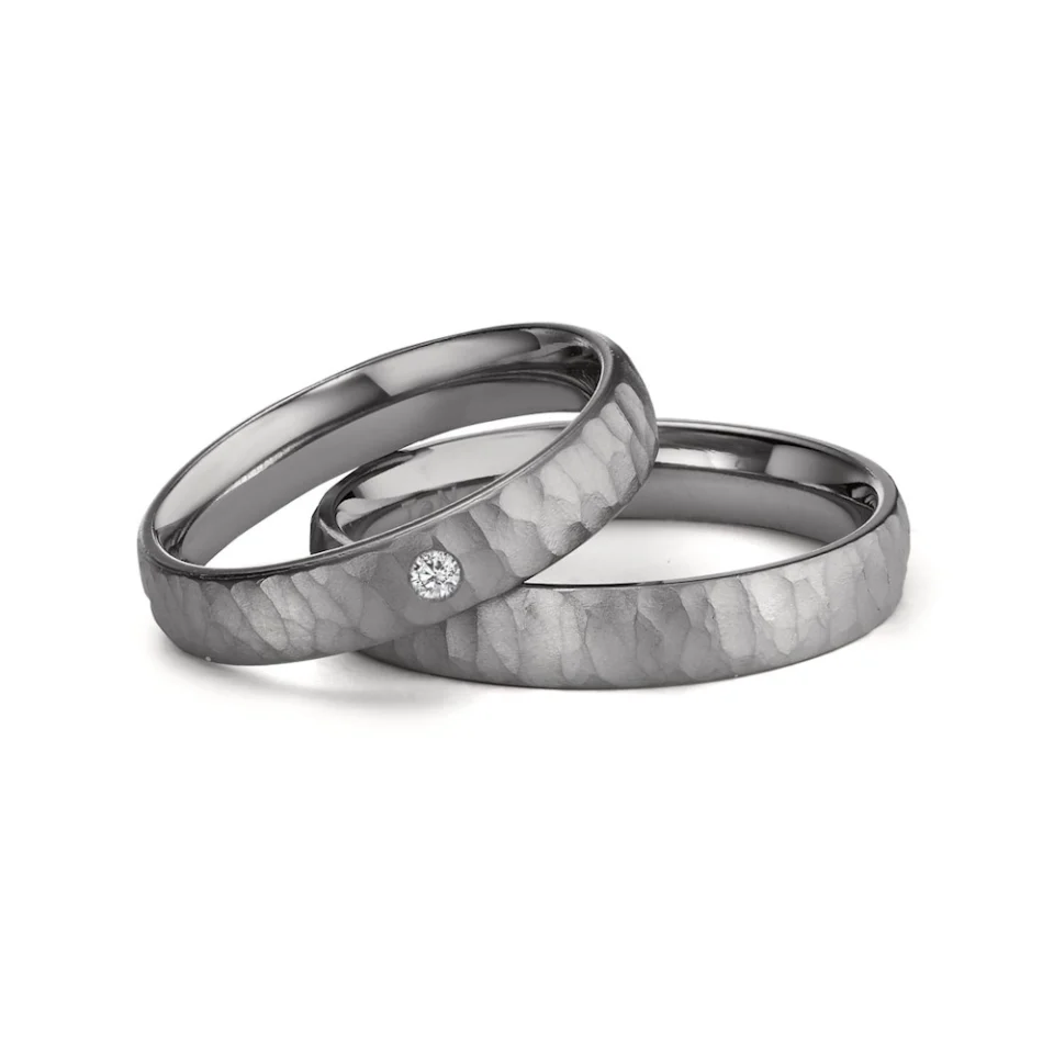 Alianzas de boda de tántalo con diamante