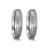 Alianzas de boda de tántalo con diamantes