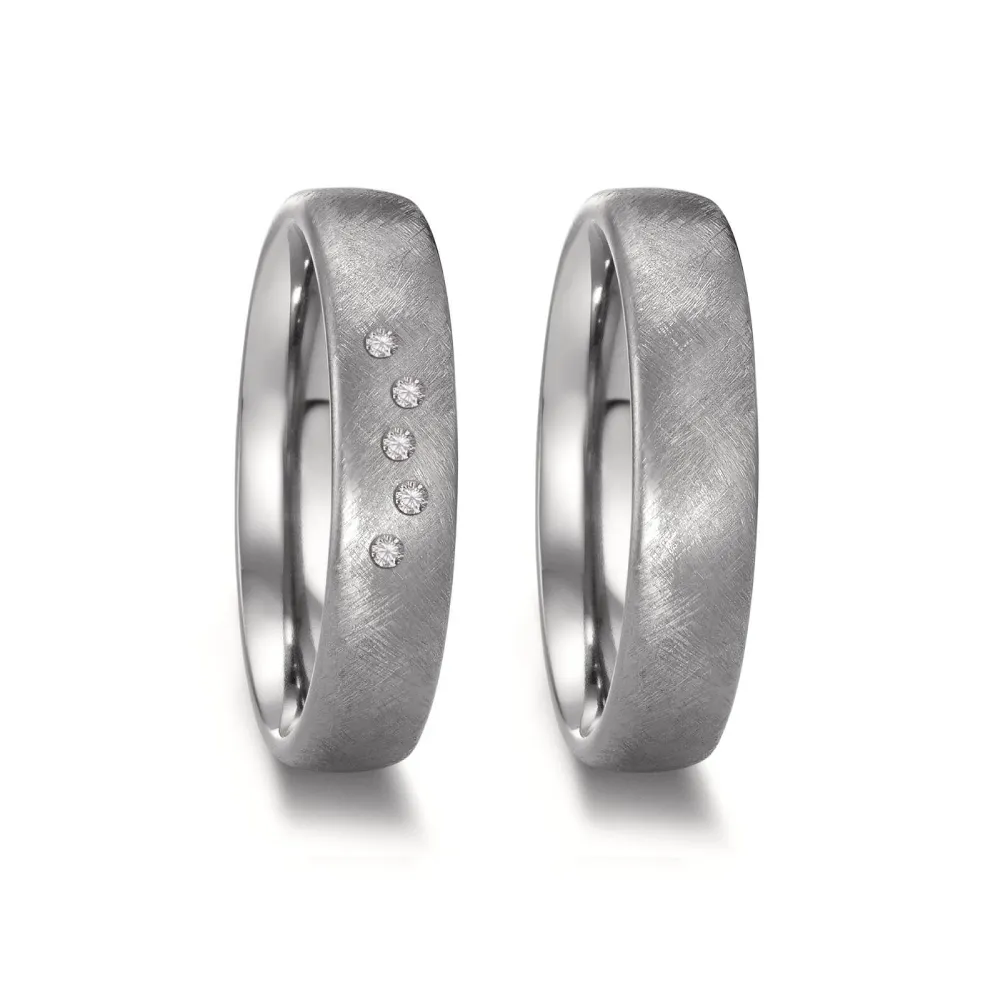 Alianzas de boda de tántalo con diamantes