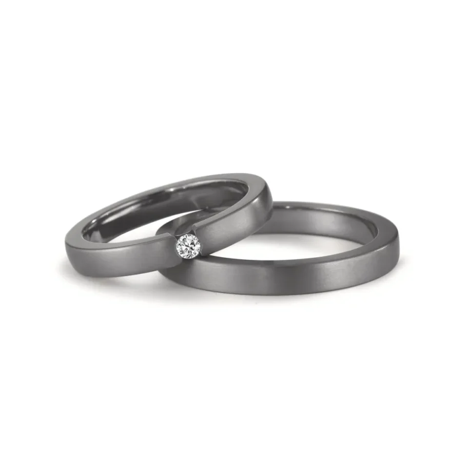 Alianzas de boda de tántalo con diamante