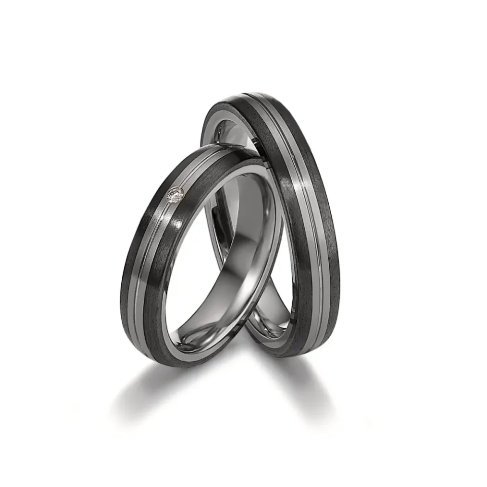 Alianzas de boda de titanio y carbono con diamante