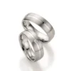 Alianzas de boda de plata con diamante