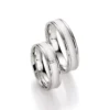 Alianzas de boda de plata con diamantes