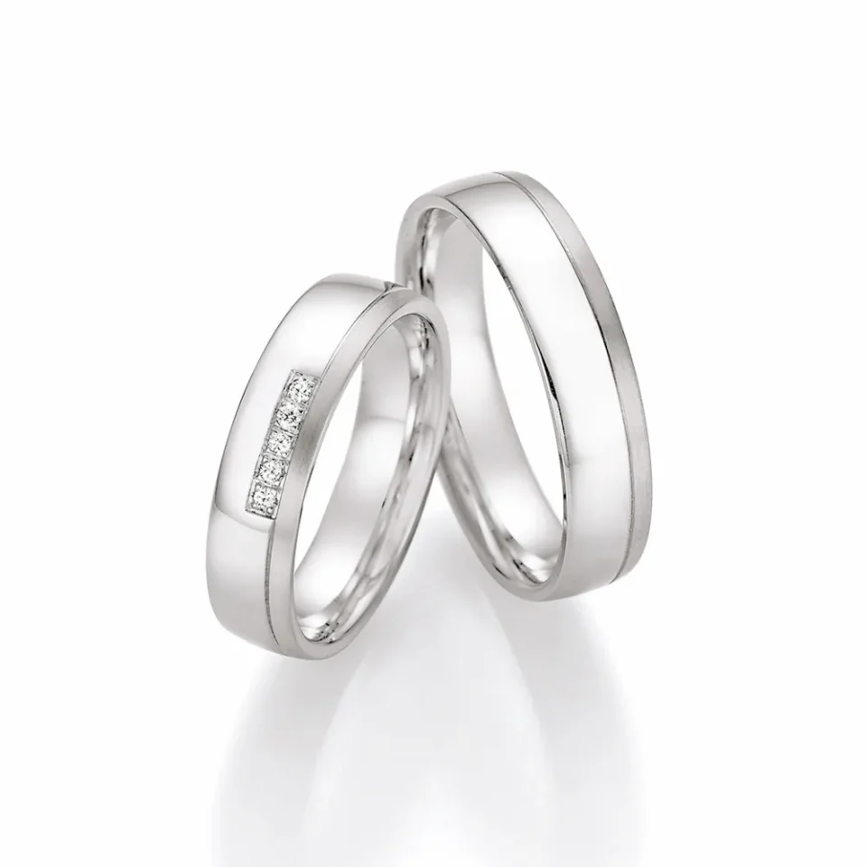 Alianzas de boda de plata con diamantes