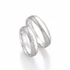 Alianzas de boda de plata con diamantes