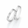 Alianzas de boda de plata con diamante